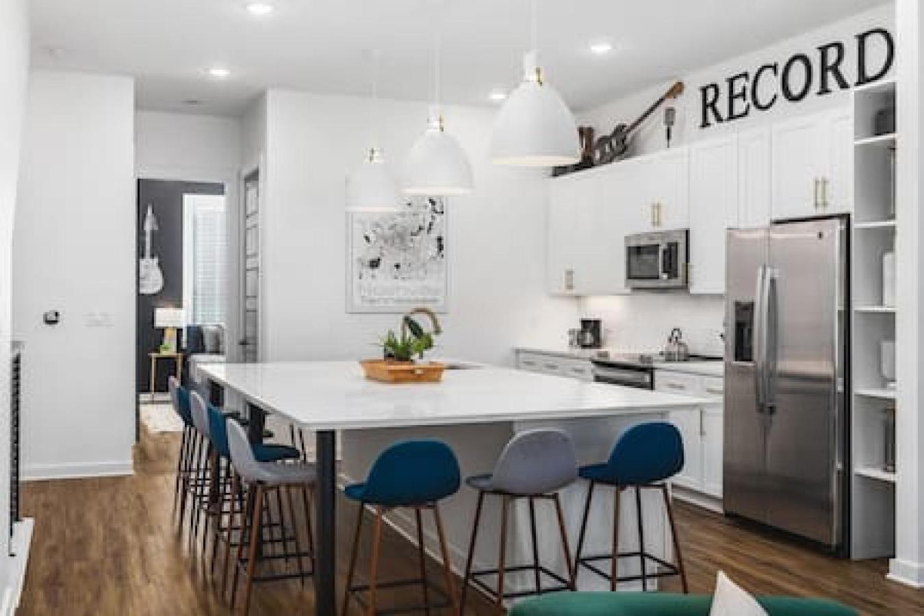 Spacious Home With Large Patio Rooftop Deck And Garage 纳什维尔 外观 照片