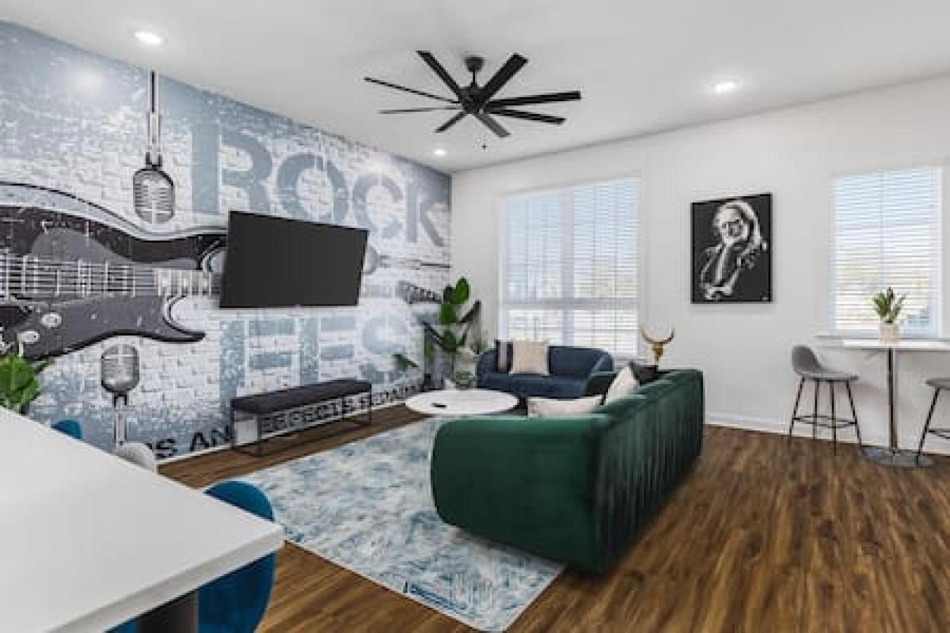 Spacious Home With Large Patio Rooftop Deck And Garage 纳什维尔 外观 照片